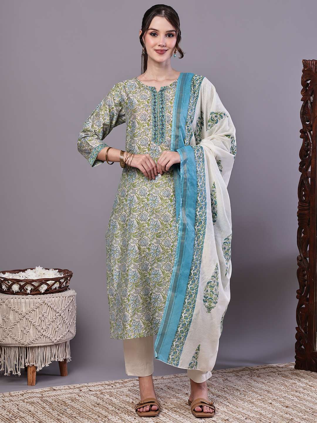 Women's Green & Blue Floral Chanderi Printed Kurta Set with Dupatta Suit Sets - M