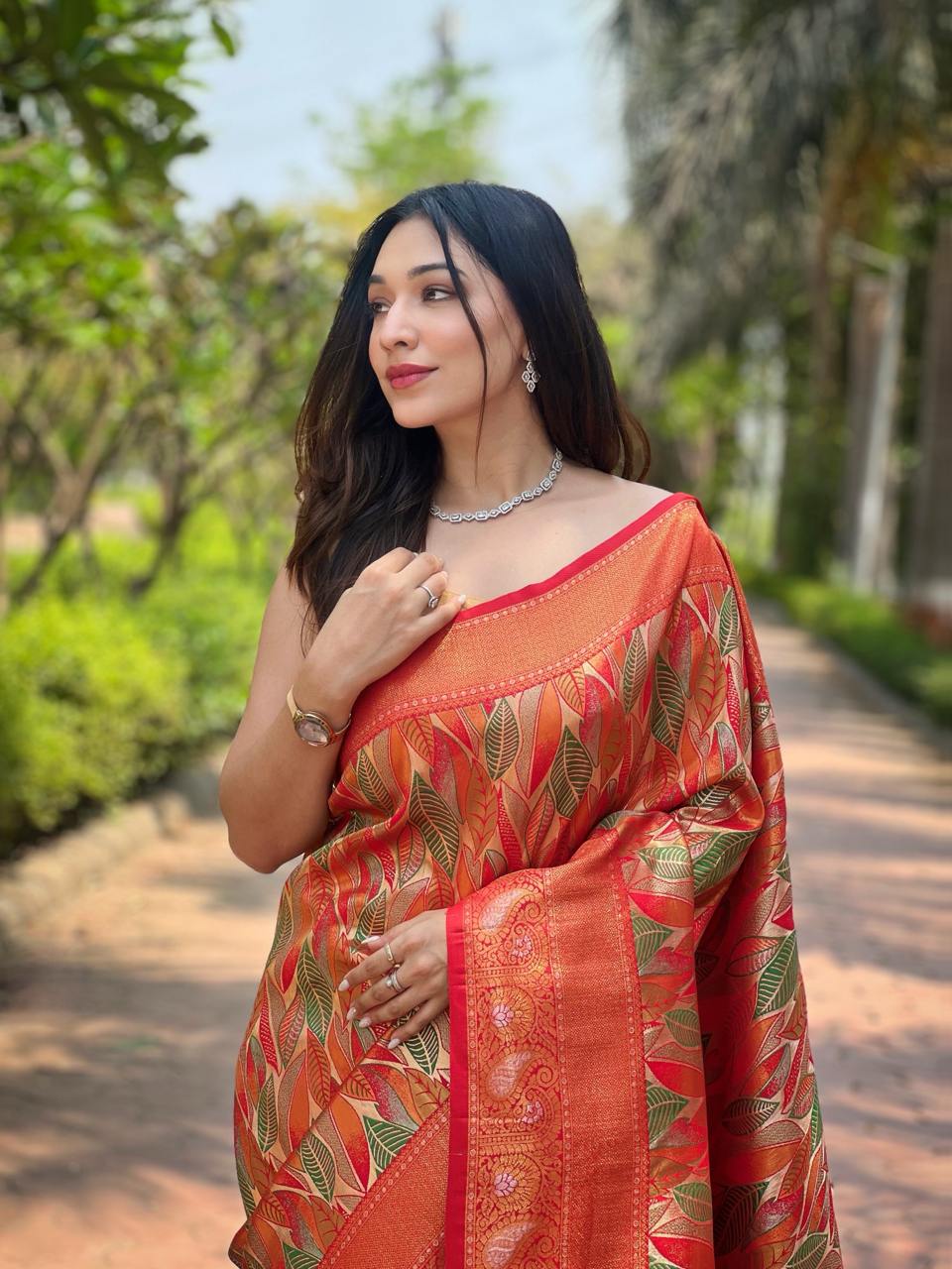 Women's Luxurious Pista Green & Pink Art Silk Saree with Intricate Leaf Weave & Broad Zari Border â Ideal for Festive & Wedding Occasions - Red/Orange