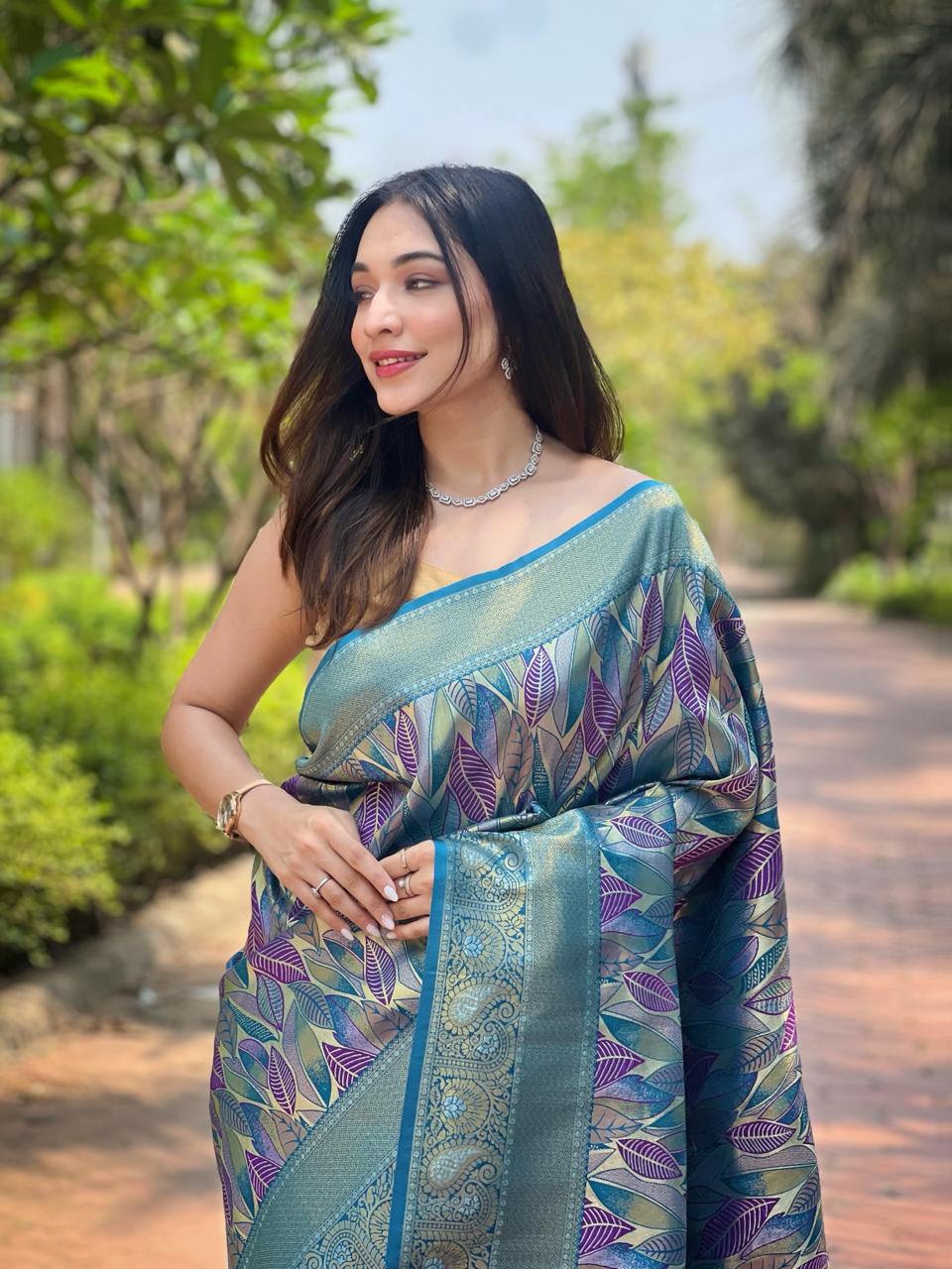 Women's Luxurious Pista Green & Pink Art Silk Saree with Intricate Leaf Weave & Broad Zari Border â Ideal for Festive & Wedding Occasions - Teal/Blue