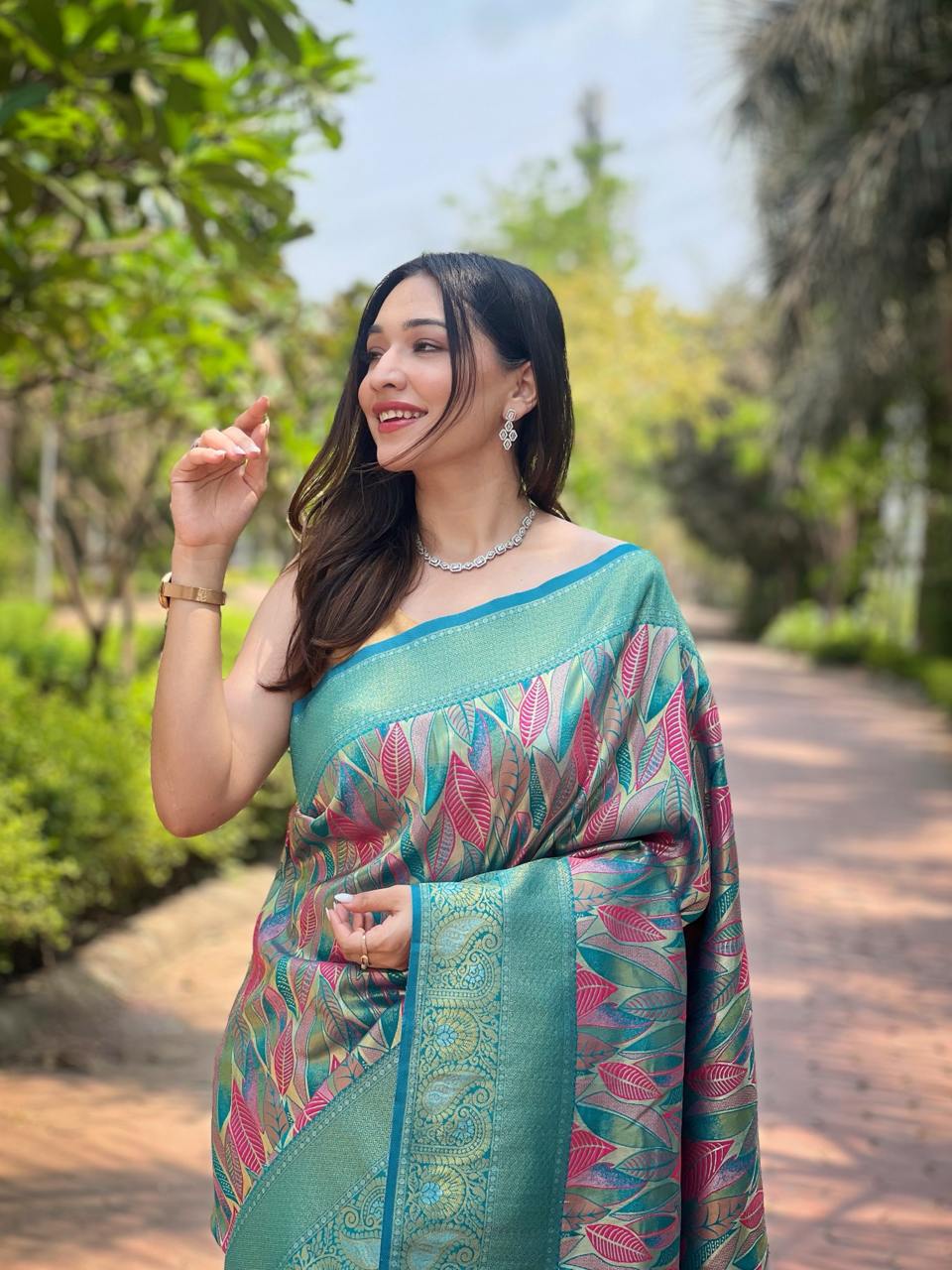Women's Luxurious Pista Green & Pink Art Silk Saree with Intricate Leaf Weave & Broad Zari Border â Ideal for Festive & Wedding Occasions - Teal/Aqua