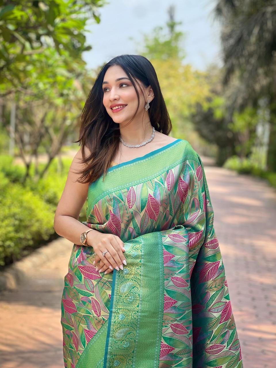 Women's Luxurious Pista Green & Pink Art Silk Saree with Intricate Leaf Weave & Broad Zari Border â Ideal for Festive & Wedding Occasions - Green