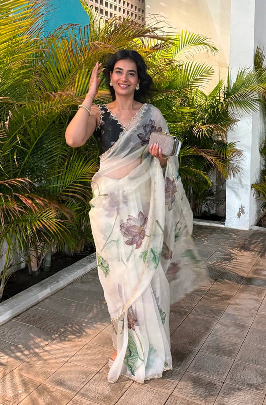 Women's Exquisite Lavender & White Organza Saree with Hand-Painted Lotus Floral Motifs & Gold Embellished Border â Complete with Matching Printed Blouse for Festive & Special Occasions - Cream/Off-White