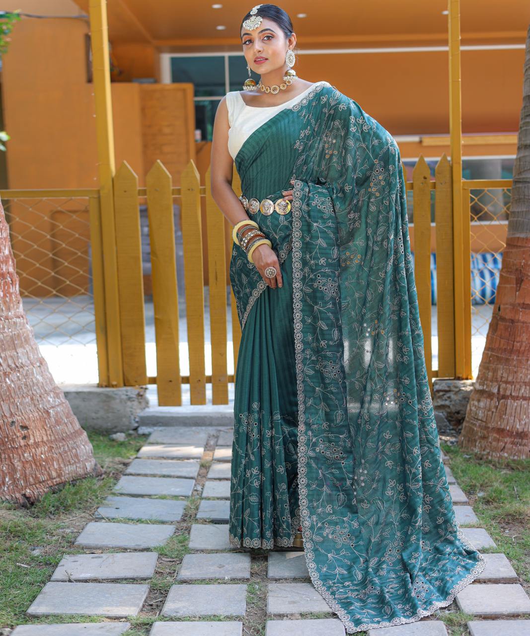 Women's Royal Prussian Blue Georgette Saree with Intricate Silver Thread & Mirror Work Embroidery â Perfect for Festive & Wedding Celebrations - Dark Teal/Peacock Green